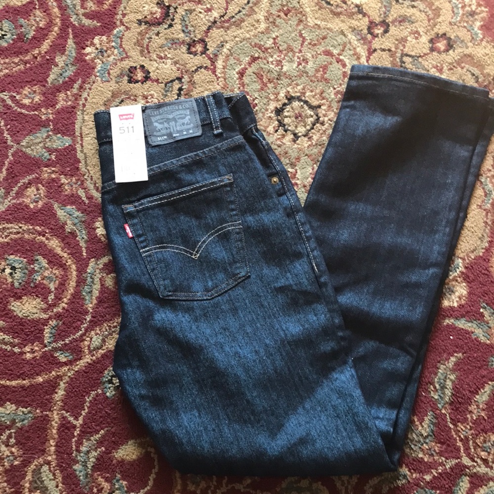 Levi Strauss & Co; 511 Slim Fit